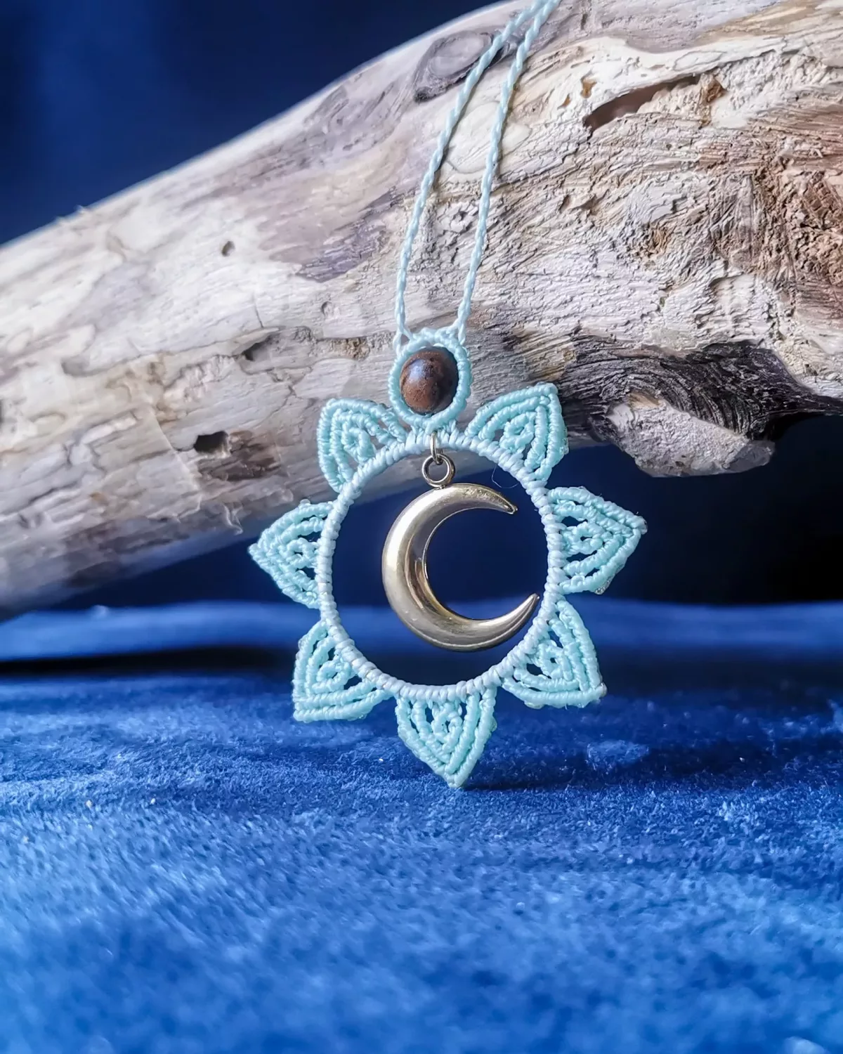 Collier lune "Lunaya"-Talisman en micro-macramé 🌙
